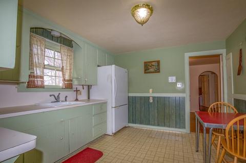 402 Goodwin St, Springfield, MA 01151 photo 5