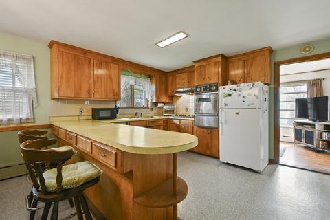 122 Orient St, Worcester, MA 01604 photo 5