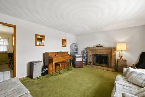 122 Orient St, Worcester, MA 01604 photo 3