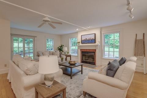 524 Pearl St, Reading, MA 01867 photo 8