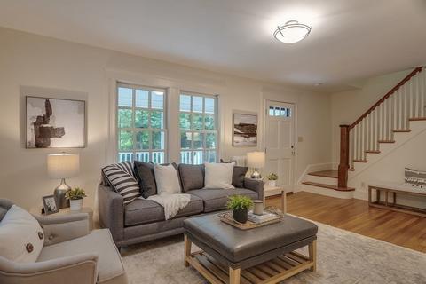 524 Pearl St, Reading, MA 01867 photo 2