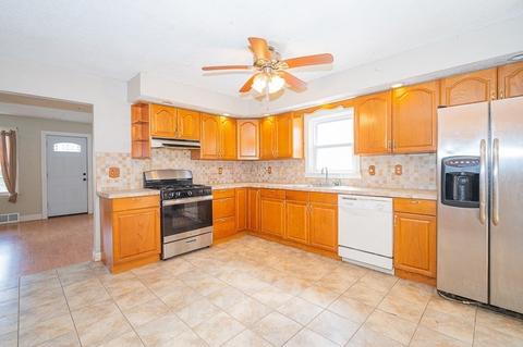 7 Alameda Rd, Worcester, MA 01604 photo 3