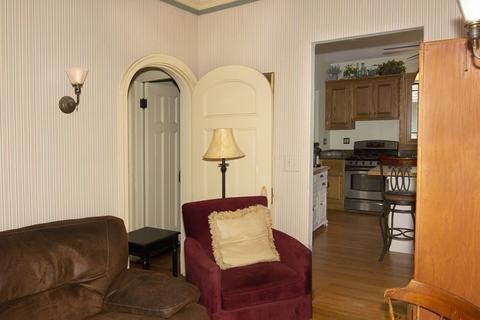 87 Maplewood Ter, Springfield, MA 01108 photo 19
