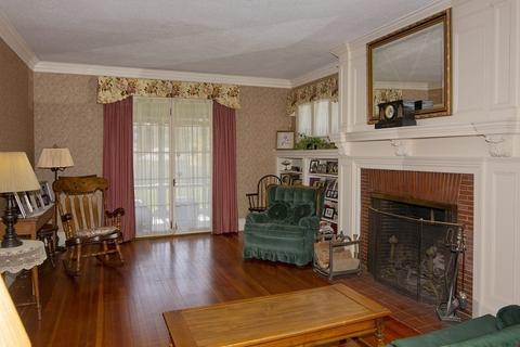 87 Maplewood Ter, Springfield, MA 01108 photo 8