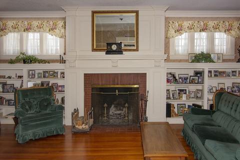 87 Maplewood Ter, Springfield, MA 01108 photo 7