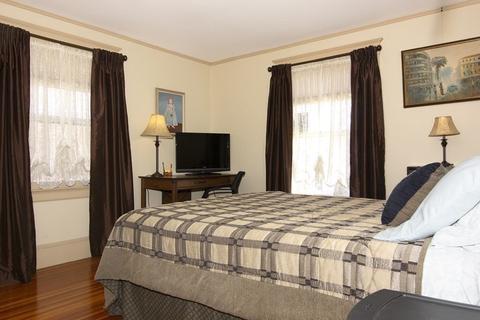87 Maplewood Ter, Springfield, MA 01108 photo 26