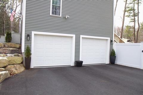 77 Maple St, Douglas, MA 01516 photo 3