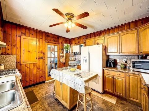 97 Rowland St, Springfield, MA 01107 photo 13