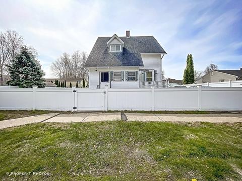 97 Rowland St, Springfield, MA 01107 photo 3