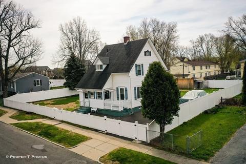97 Rowland St, Springfield, MA 01107 photo 1