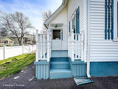 97 Rowland St, Springfield, MA 01107 photo 7