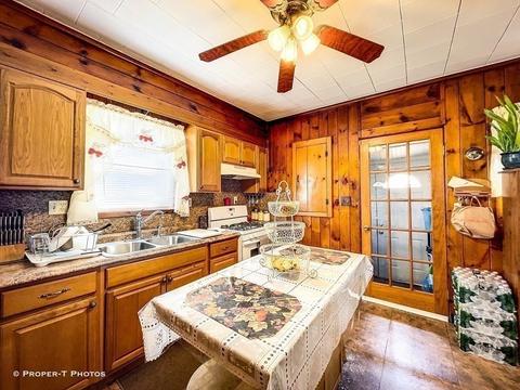 97 Rowland St, Springfield, MA 01107 photo 15