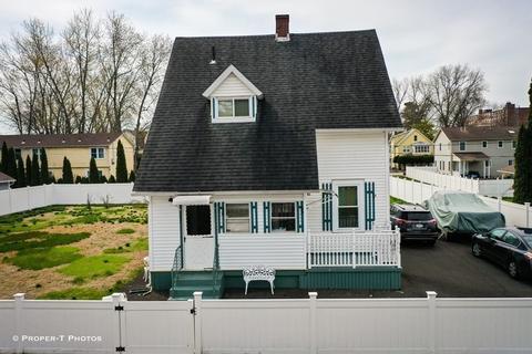 97 Rowland St, Springfield, MA 01107 photo 4