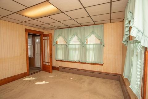 22 Eaton St, Fall River, MA 02723 photo 8