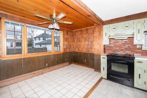 38 Howes St, Springfield, MA 01118 photo 15