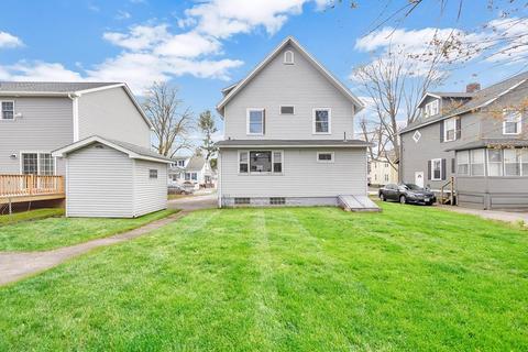 38 Howes St, Springfield, MA 01118 photo 2