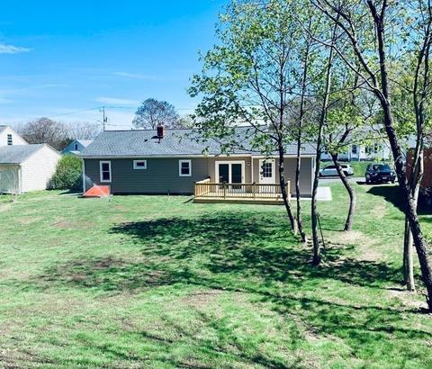 21 Crystal St, Webster, MA 01570 photo 4