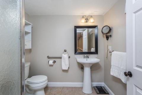 4 Griffin Rd, Franklin, MA 02038 photo 36