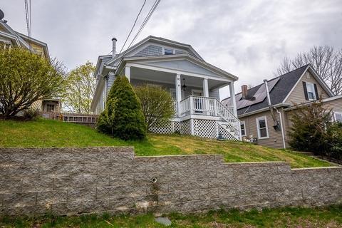 80 Main St, Acushnet, MA 02743 photo 2