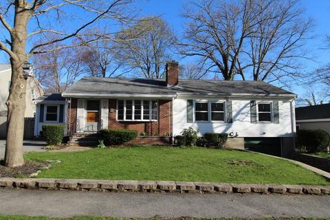 11 Colonial Rd, Beverly, MA 01915 photo 1