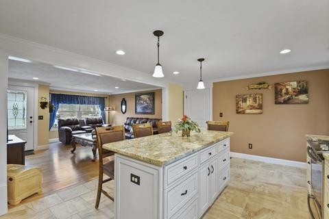 18 Skyview Ln, Webster, MA 01570 photo 9