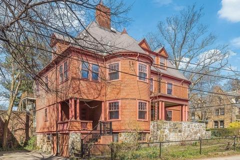 135 Aspinwall Ave, Brookline, MA 02446 photo 24