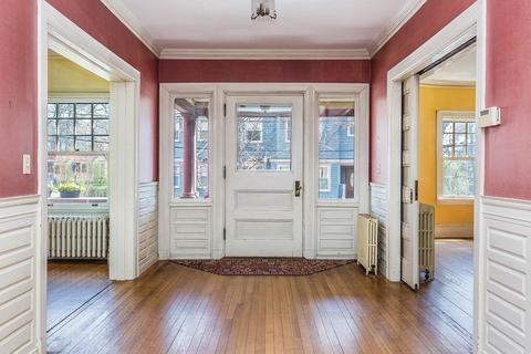 135 Aspinwall Ave, Brookline, MA 02446 photo 4
