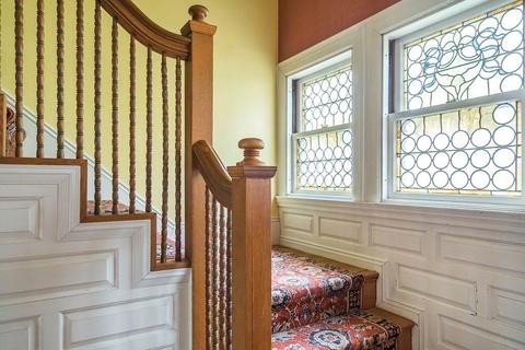 135 Aspinwall Ave, Brookline, MA 02446 photo 15