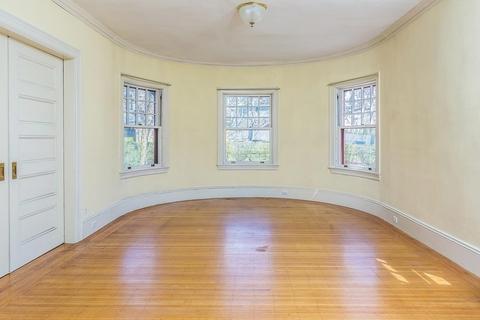 135 Aspinwall Ave, Brookline, MA 02446 photo 5