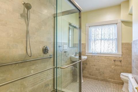 135 Aspinwall Ave, Brookline, MA 02446 photo 20