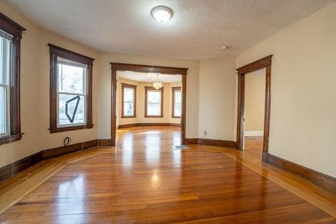 215 White St, Springfield, MA 01108 photo 9