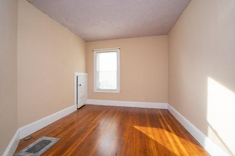 215 White St, Springfield, MA 01108 photo 15