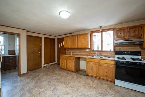 215 White St, Springfield, MA 01108 photo 6