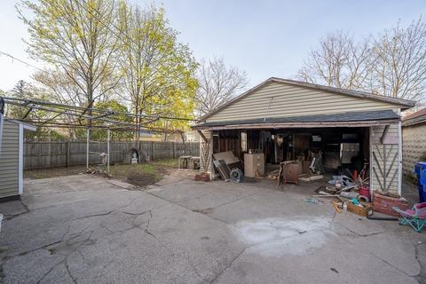215 White St, Springfield, MA 01108 photo 27
