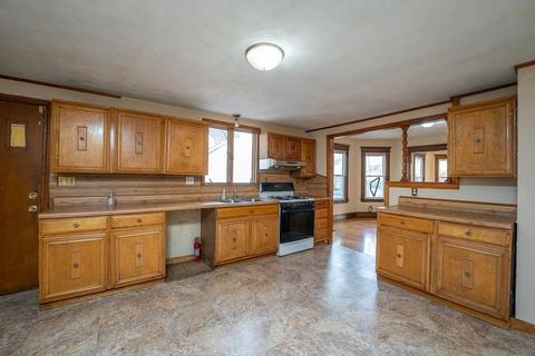 215 White St, Springfield, MA 01108 photo 5