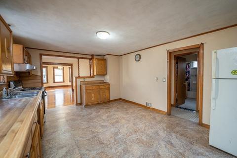 215 White St, Springfield, MA 01108 photo 3