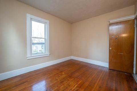 215 White St, Springfield, MA 01108 photo 22