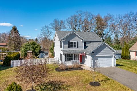 3 Willow Cir, Easthampton, MA 01027 photo 1