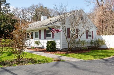 20 Pace Rd, Saugus, MA 01906 photo 2