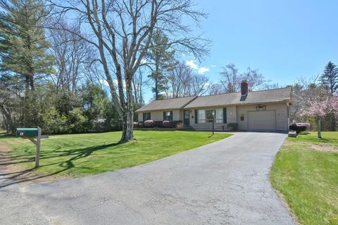 1 Myrtle St, Mendon, MA 01756 photo 4