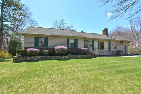 1 Myrtle St, Mendon, MA 01756 photo 2