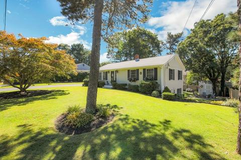 3 Robinhood Rd, Wareham, MA 02571 photo 2