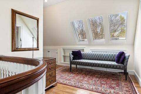 36 Druce St, Brookline, MA 02445 photo 20