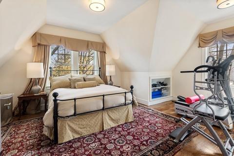 36 Druce St, Brookline, MA 02445 photo 23