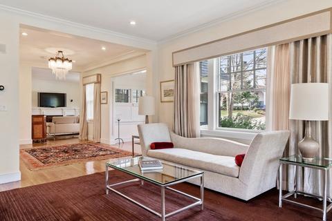 36 Druce St, Brookline, MA 02445 photo 12