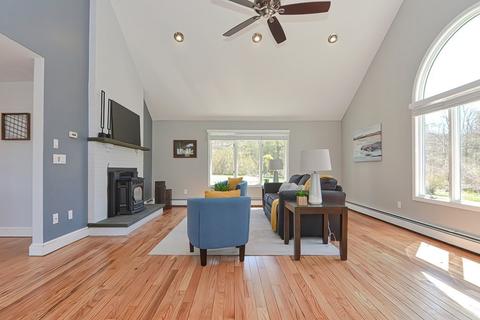 96 Fowler St, Upton, MA 01568 photo 11
