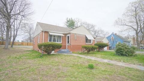 58 Rollins St, Springfield, MA 01109 photo 3
