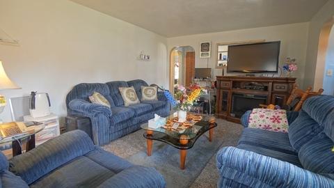 58 Rollins St, Springfield, MA 01109 photo 6