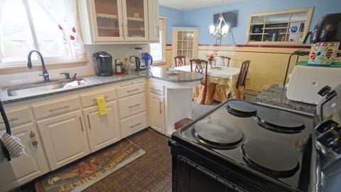 58 Rollins St, Springfield, MA 01109 photo 7