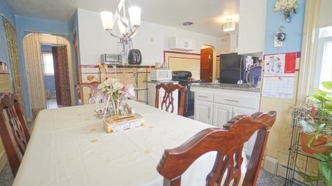 58 Rollins St, Springfield, MA 01109 photo 10